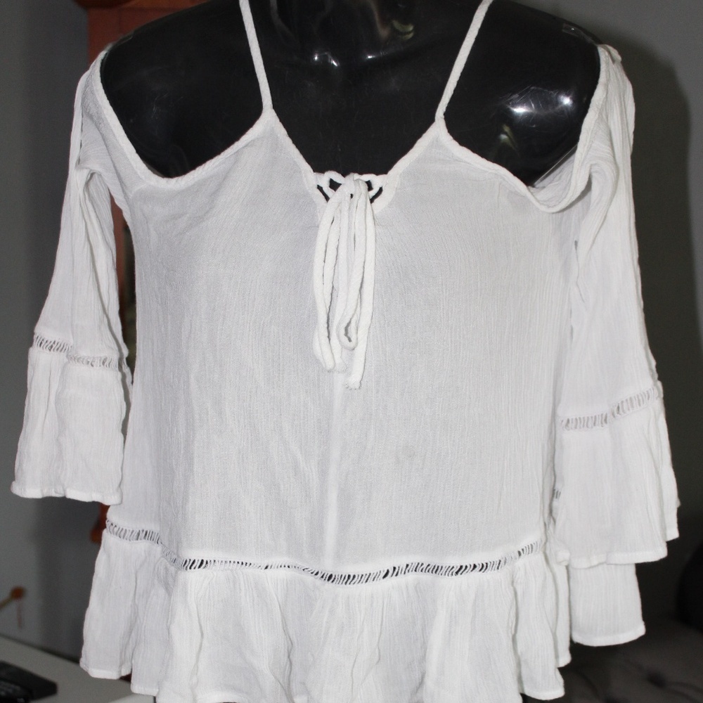 URBANOLOGY OFF SHOULDER SHIRT